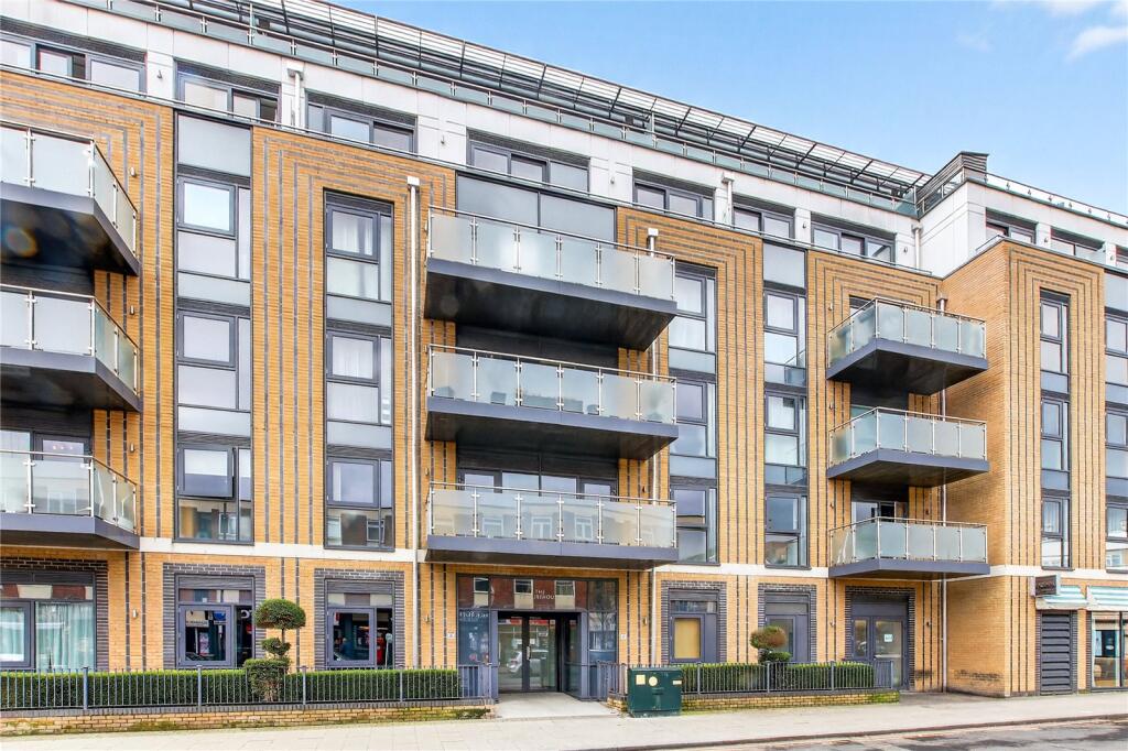Main image of property: Bridge Avenue, Maidenhead, Berkshire, SL6