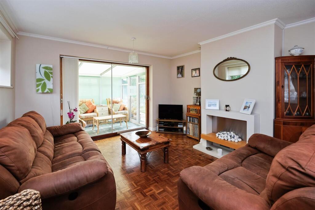 Caroline Close, Whitstable photo 3