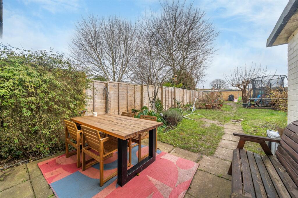 Longwater Road, Finchampstead, Wokingham, Berkshire, RG40 - View 5