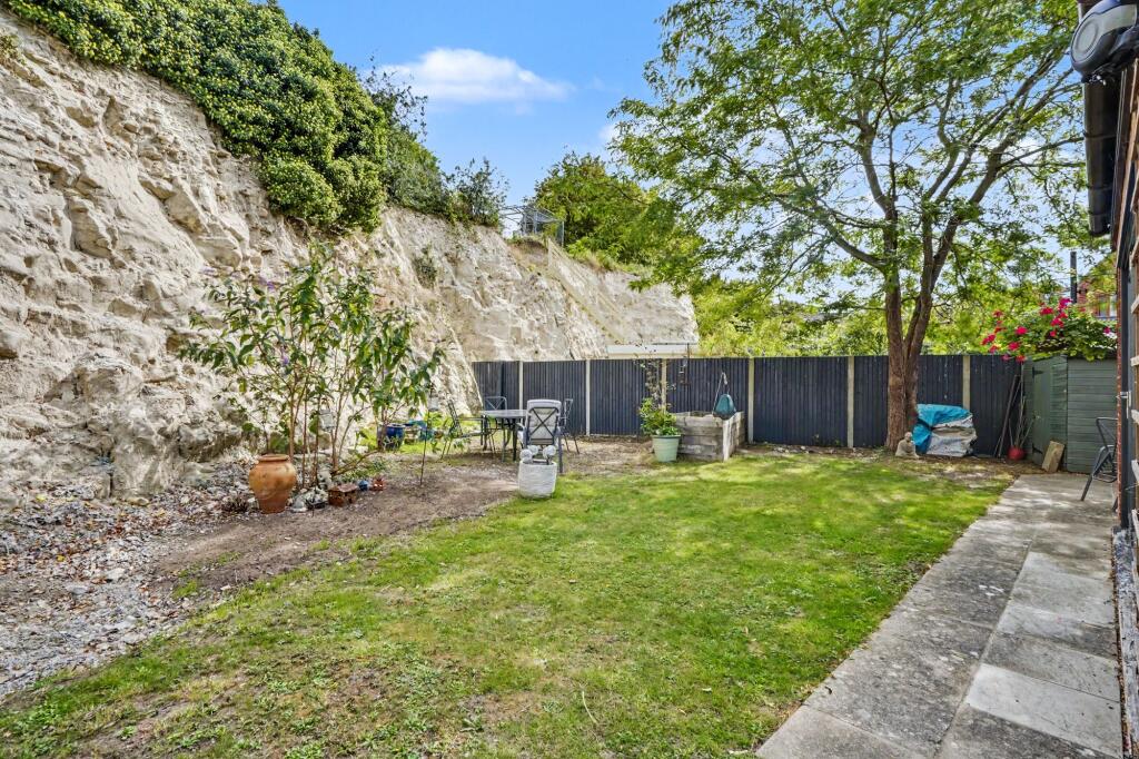 House in Cambridge - More