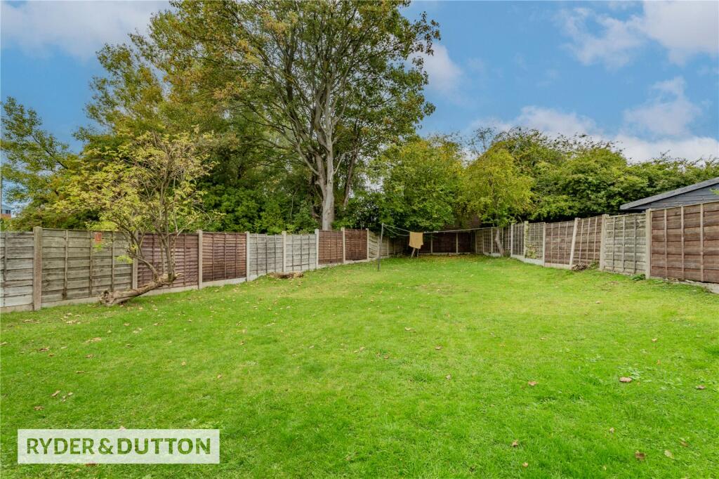 Broomfield Crescent, Middleton, Manchester, M24 photo 3