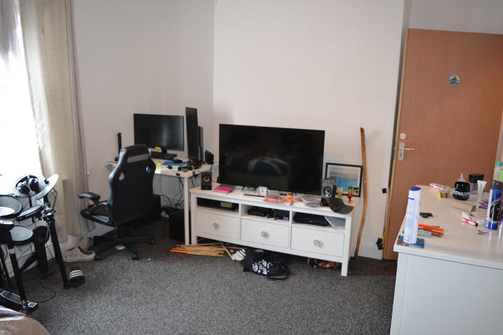 4 bedroom terraced house for rent