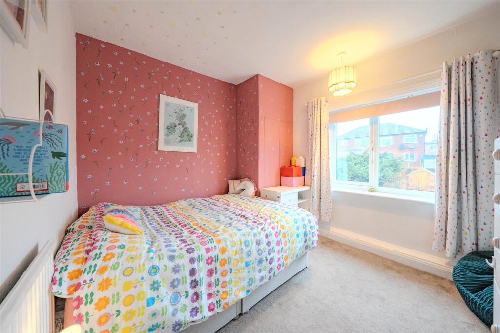 House in Leeds, West Yorkshire - View 5