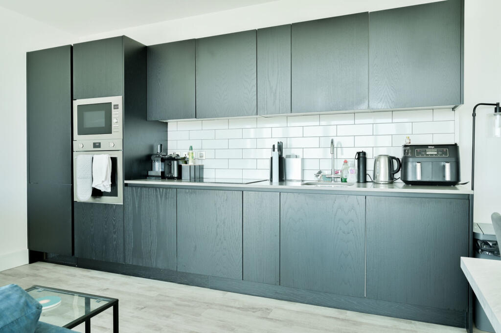 Apartment in London - More