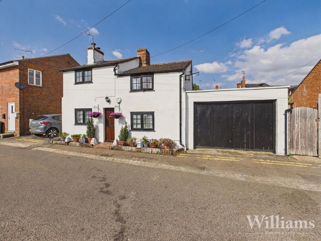 Main image of property: Walton Green, Aylesbury, HP21