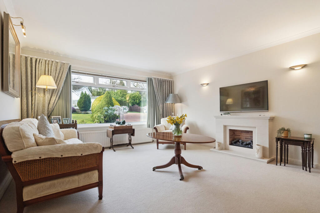 House in Crosslee, Craigends, Renfrewshire - View 3