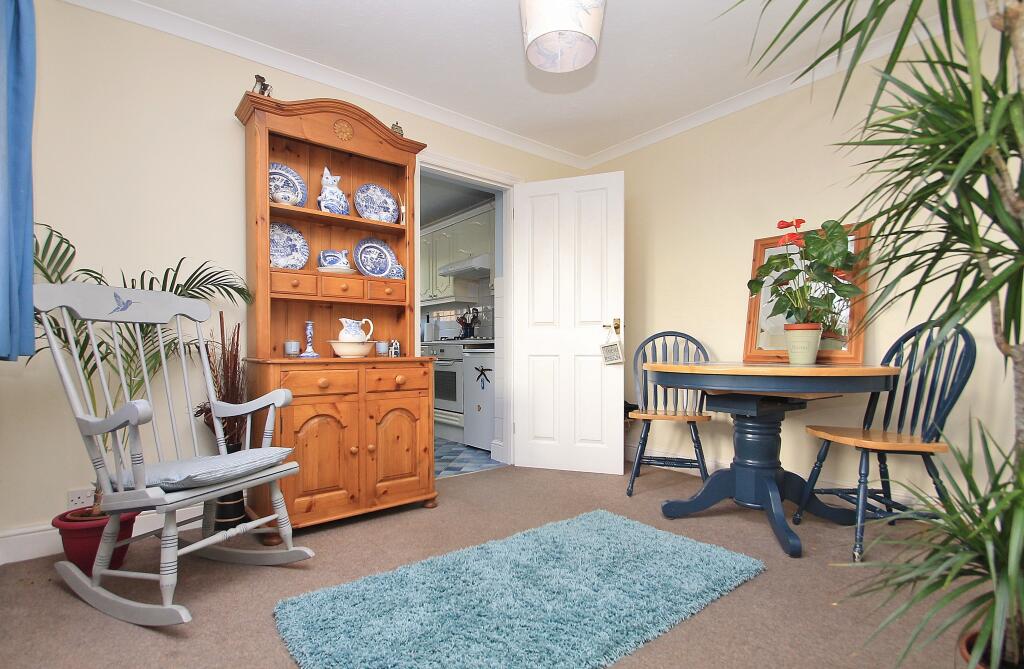 House in Guildford, Send - More