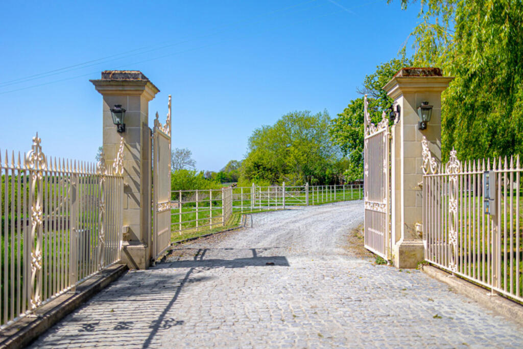 House in Rochford, Stewards Elm Farm, Stambridge - View 2
