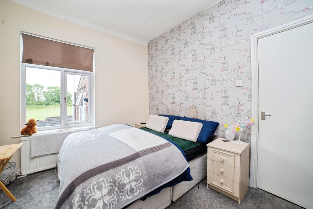 Hornscroft Road, Bolsover, Chesterfield, Derbyshire, S44 photo 3