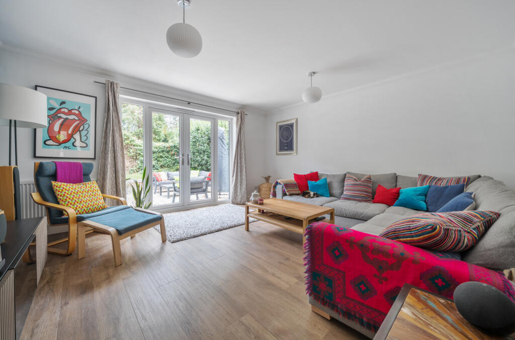House in Guildford - View 4