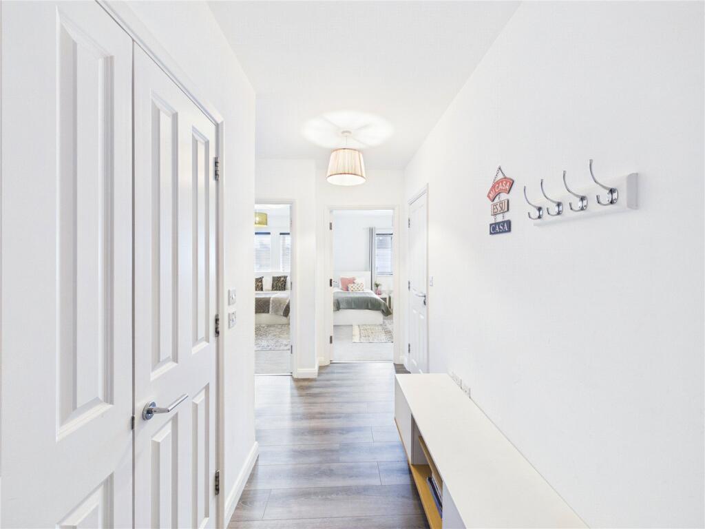 Thornbury Way, Walthamstow, E17 - More