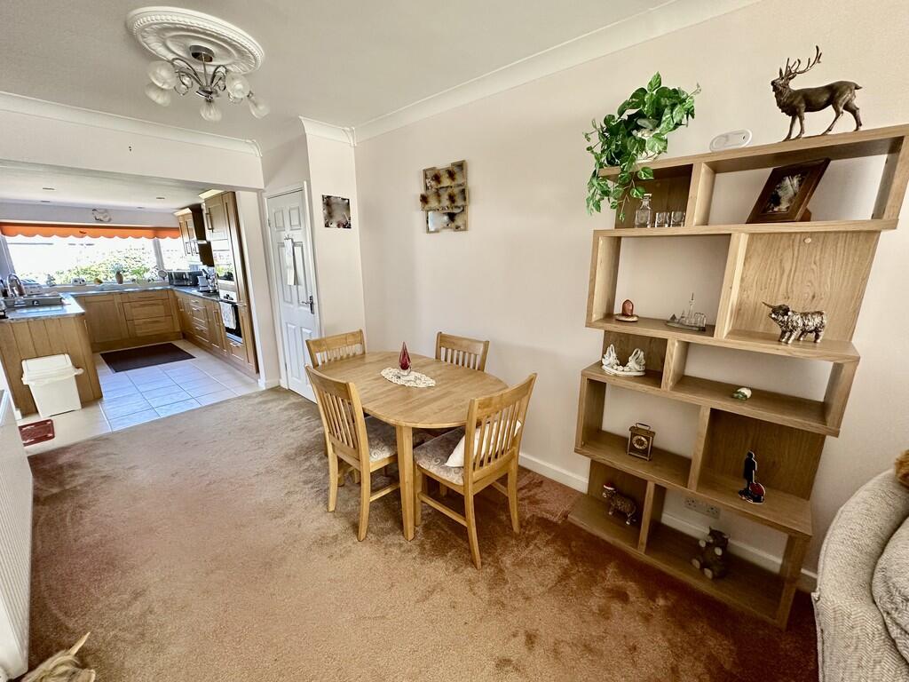 House in Doncaster, Barnby Dun with Kirk Sandall - View 5