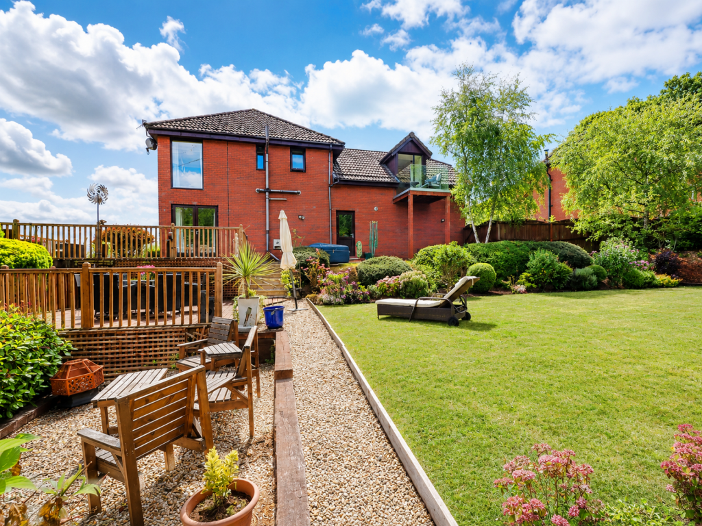 Main image of property: Kadh, Heol Pen-y-parc, Coed-y-cwm, CF37