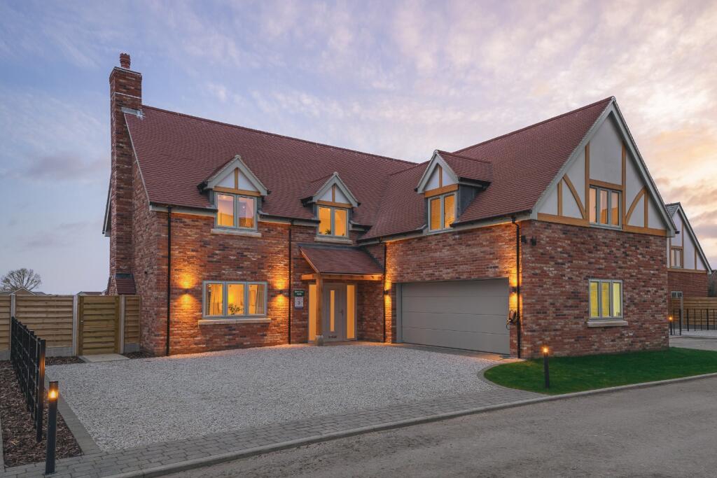 Main image of property: Heritage Grove, Woodhall Spa, Lincolnshire, LN10 6QZ