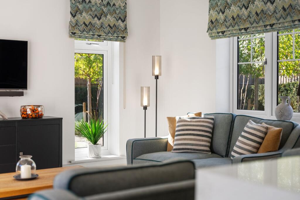 House in Worcester - View 5
