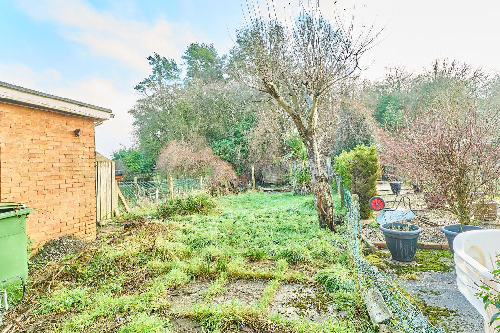 13 Webb Crescent, Dawley, Telford, Shropshire TF4 3DP photo 3