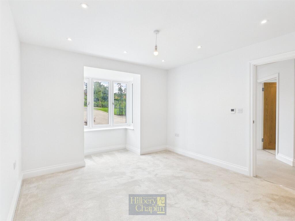 Mascalls Lane, Great Warley, Brentwood, Essex, CM14 photo 4