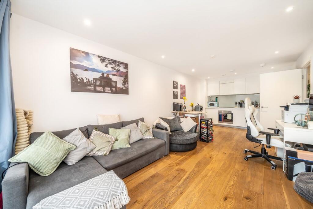 Apartment in London - View 3