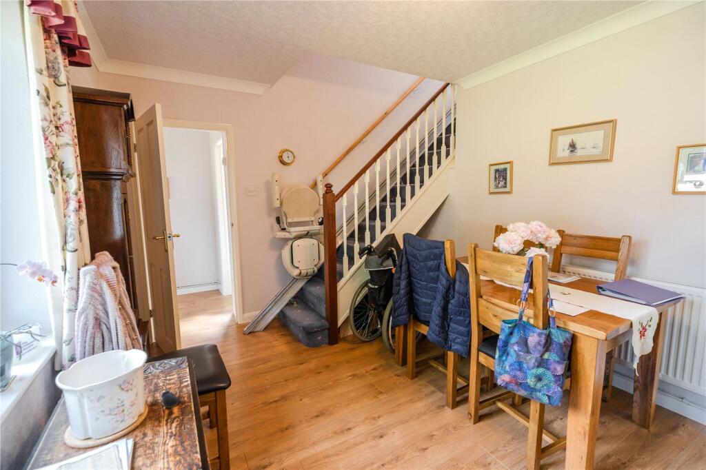 Meadowbank, Great Coates, Grimsby, DN37 photo 3