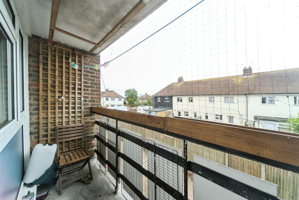 Allfrey Road, Eastbourne photo 3