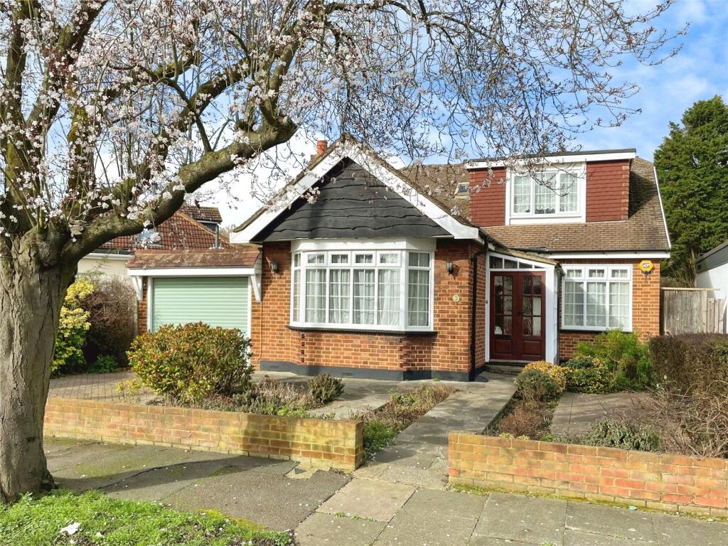 4-bed house on Tay Way, Romford, RM1, £625,000