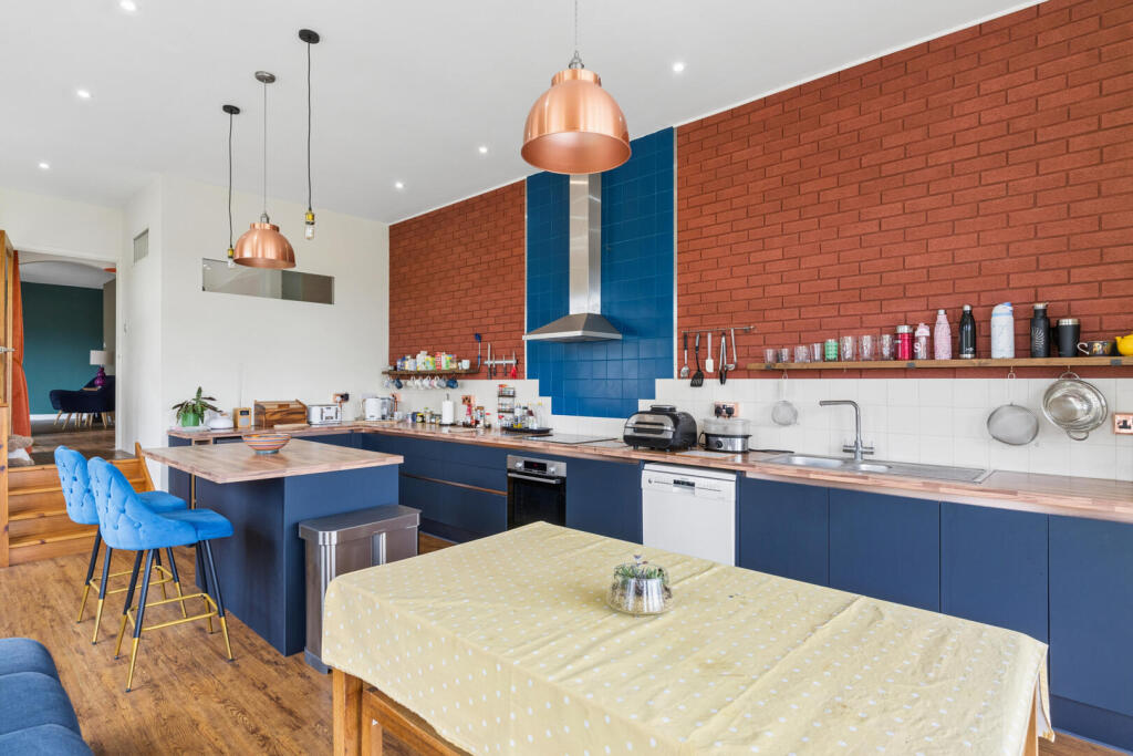 House in Stevington, Bedford - More
