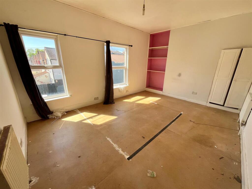 House in Hull, Kingston upon Hull - More