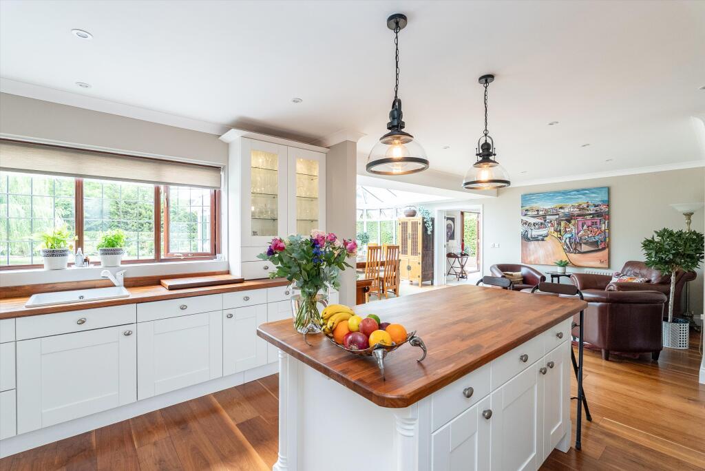 House in Kingston upon Thames - View 4