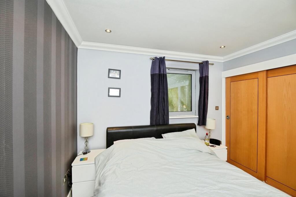 Apartment in Maidstone, Kent - More