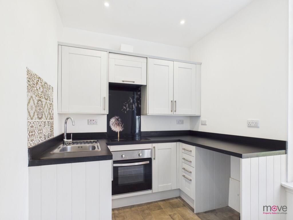 Apartment in Worcester, Worcestershire - View 4
