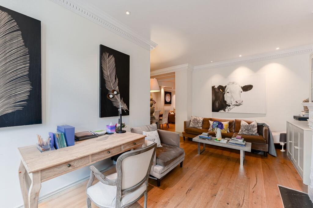Apartment in London, Chelsea - View 3