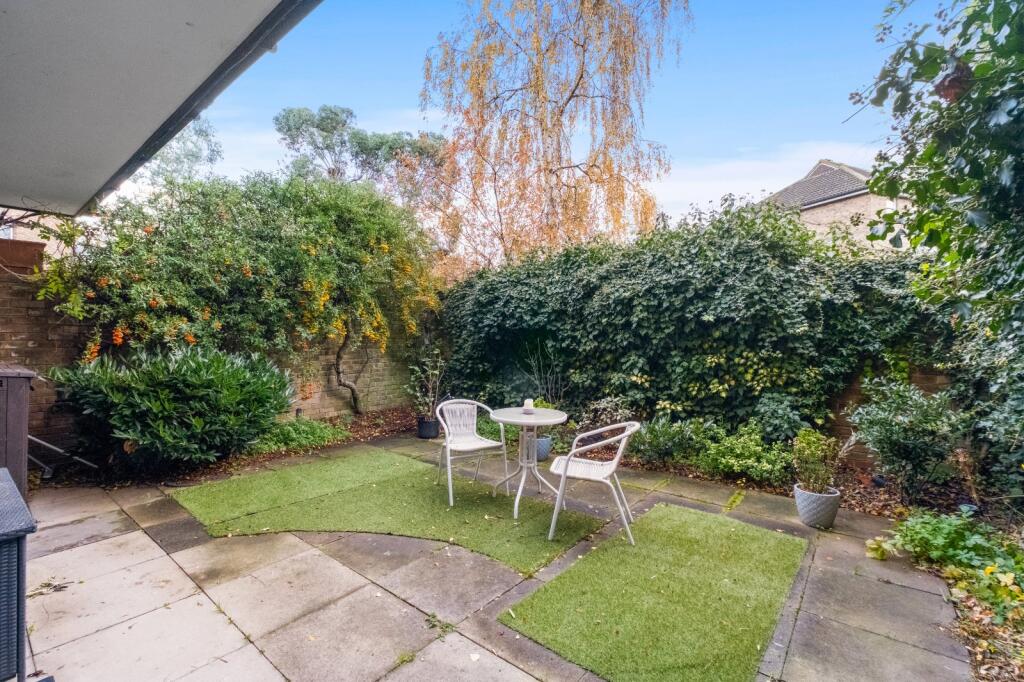 Apartment in London - View 2