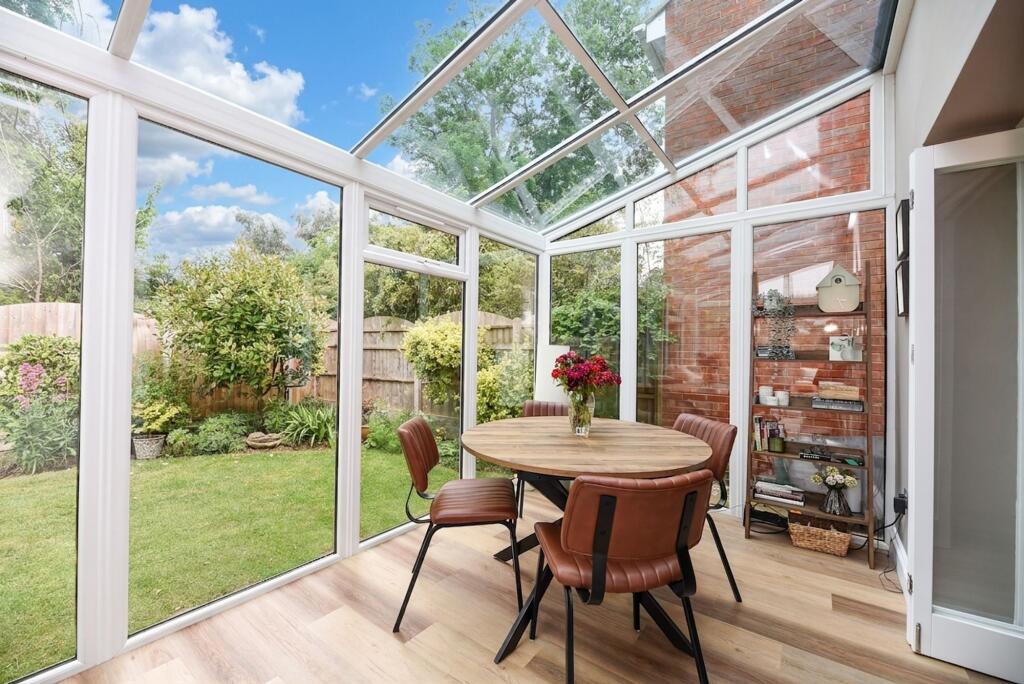 House in Huntingdonshire, Brampton - More