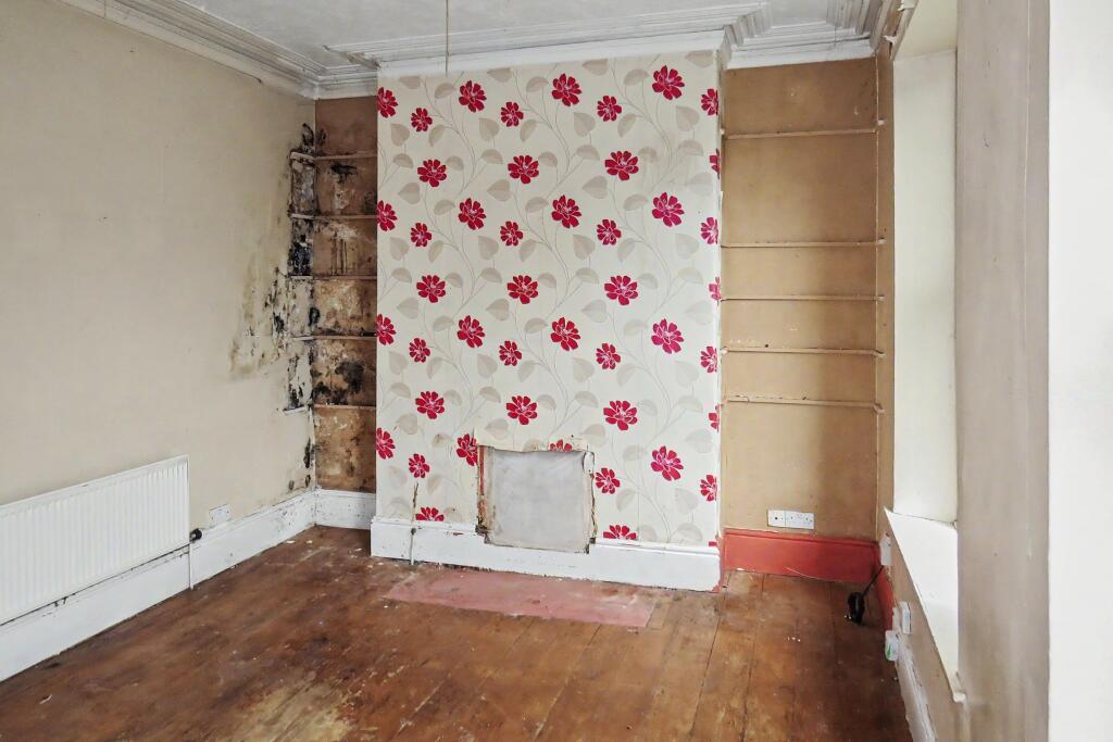 House in Wirral, Liverpool City Region - View 3