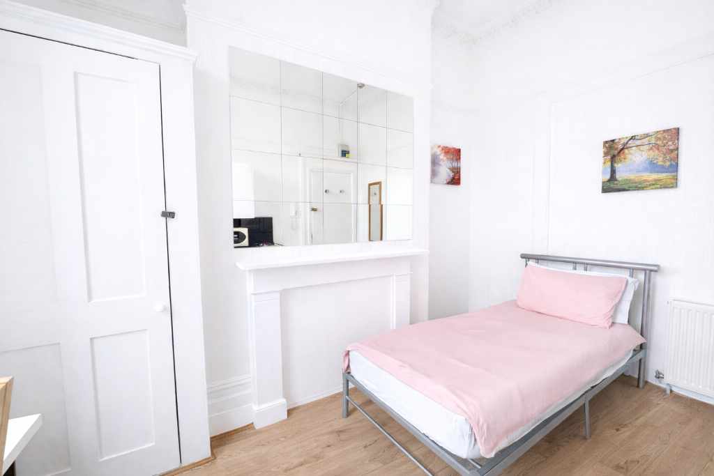 Studio flat for rent