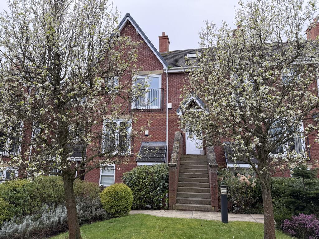 2-bed flat on The Mariners, Haven Road, Lytham St. Annes, £139,950