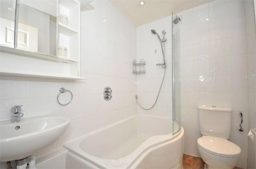 House in Twickenham - View 4