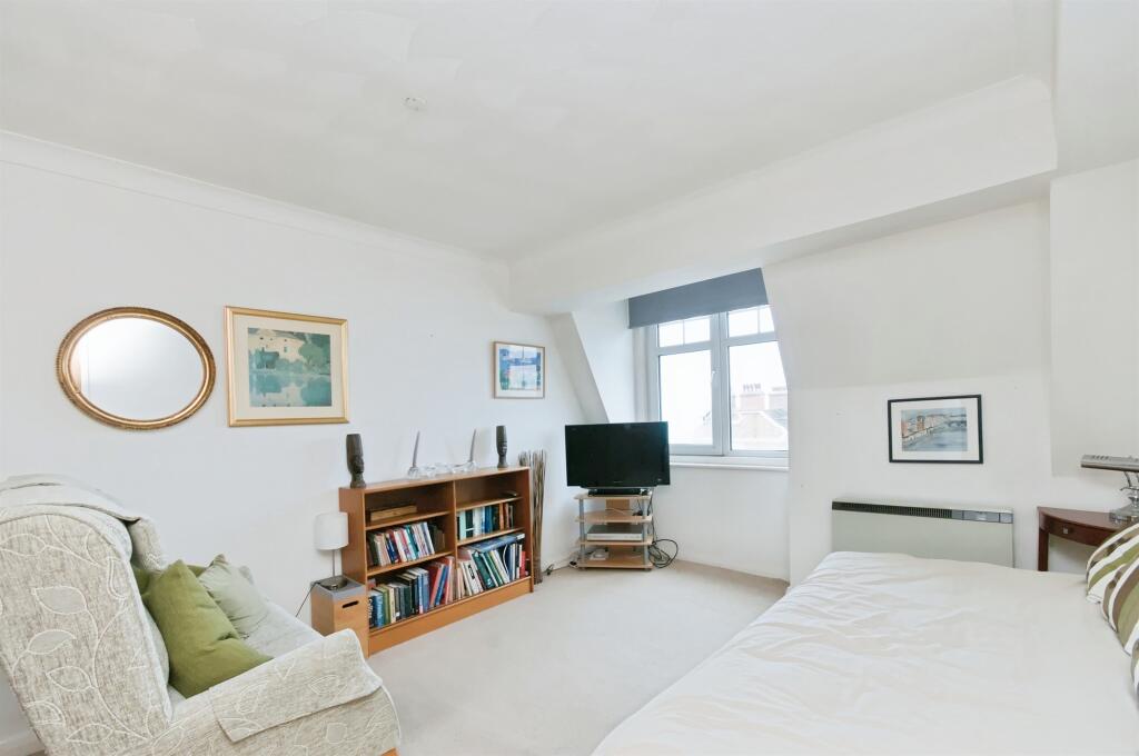Apartment in Rother, Bexhill-on-Sea - View 3