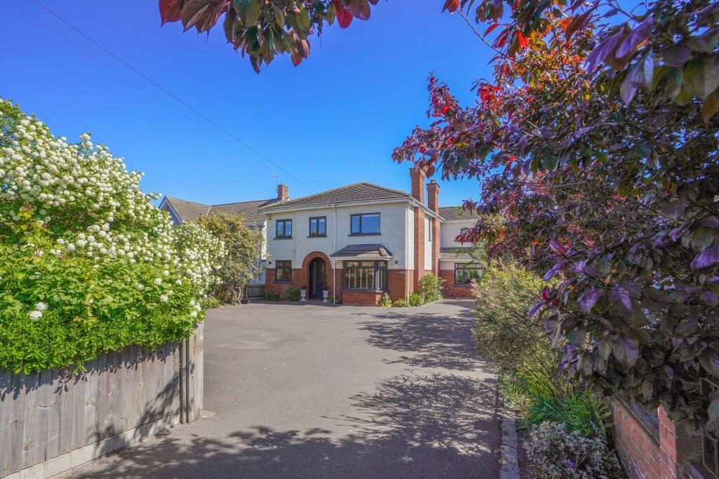 Main image of property: Yarmouth Road, Lowestoft