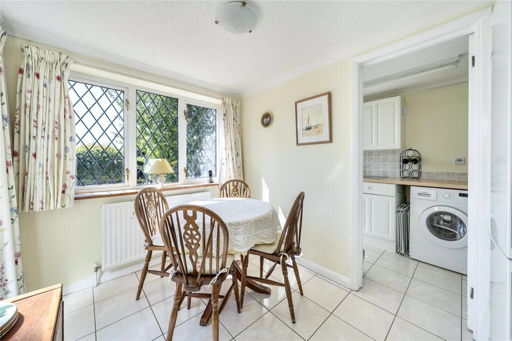 House in Hart, Winchfield Hurst, Winchfield - View 5