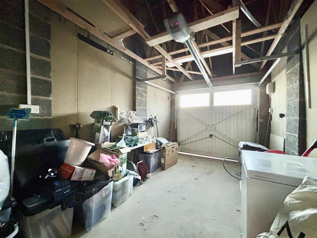 Additional image 16 of Damson Court, Clayton, Bradford