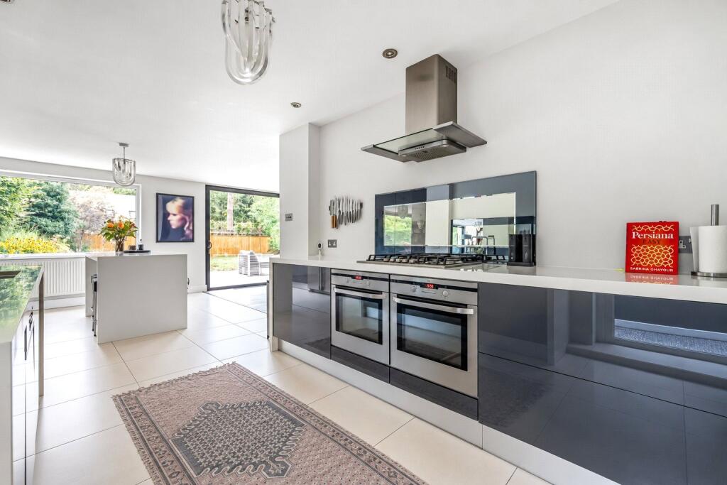House in Reigate and Banstead, Reigate - View 5