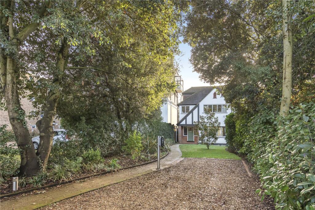 Main image of property: Cambridge Park, Twickenham, TW1