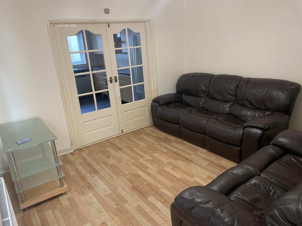 House in Southampton - View 4