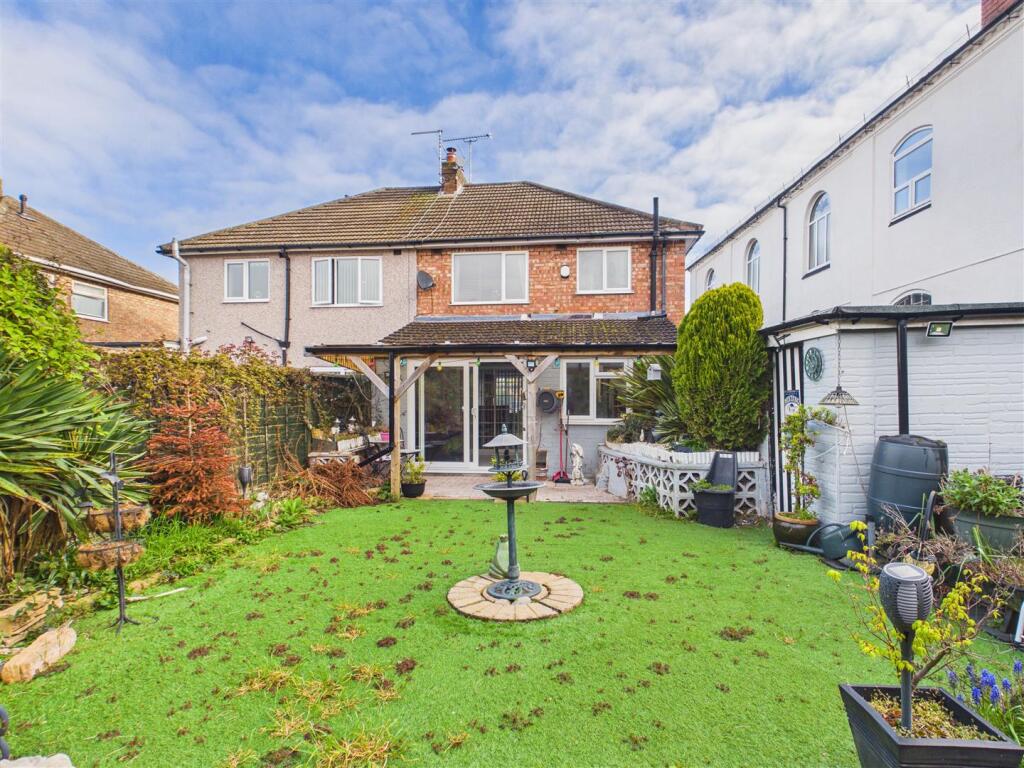Old Church Road, Little Heath, Coventry * LARGE REAR GARDEN * photo 3