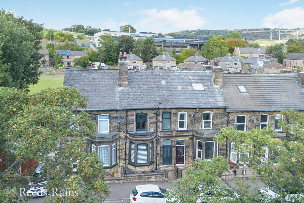 3-bed terraced on Beechwood Avenue, Halifax, West Yorkshire, HX2, £230,000