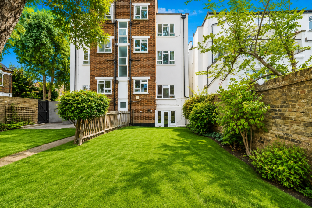 Apartment in London - View 5