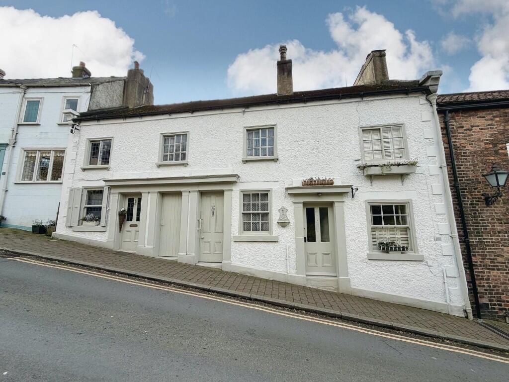 Main image of property: Kirkgate, Knaresborough, North Yorkshire, HG5