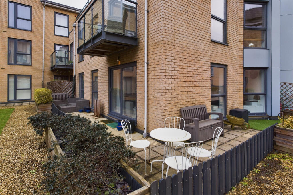 The Embankment, Hemel Hempstead, HP3 - View 3