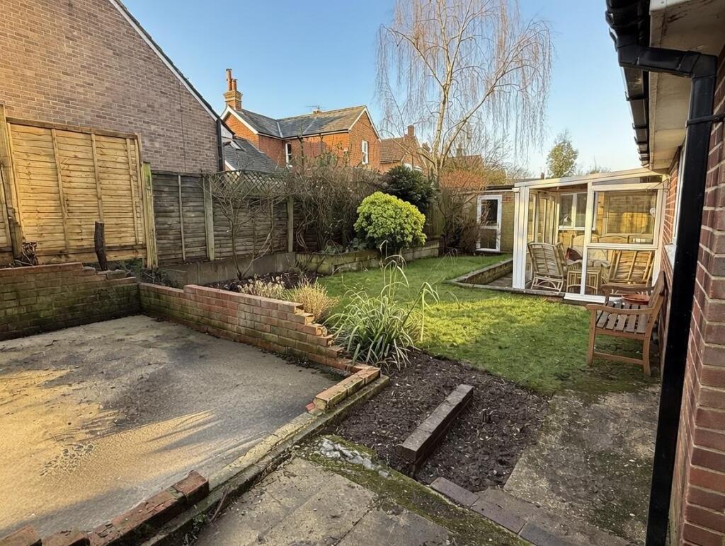 Enborne Grove, Newbury photo 3